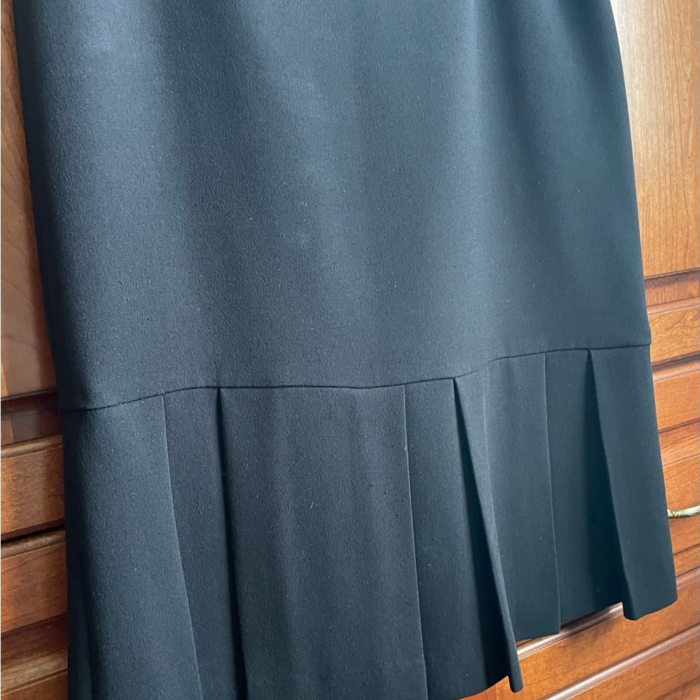Elegant Dark Blue Pleated Skirt